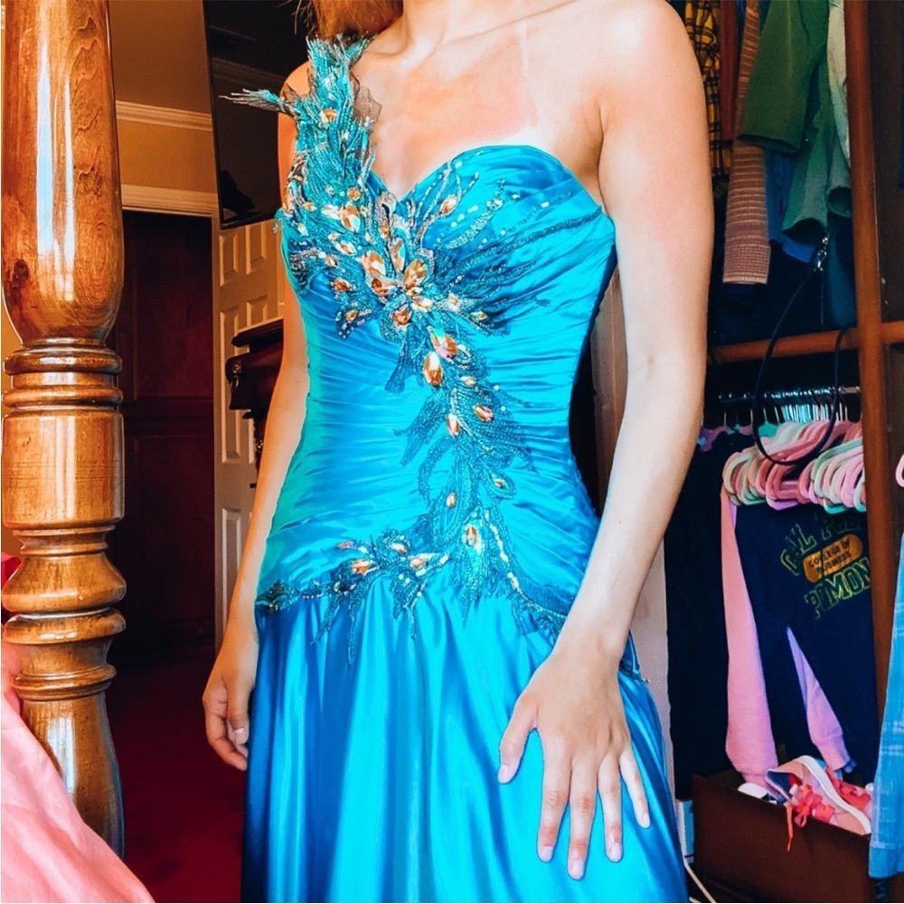 TONY BOWLS One Shoulder Peacock Inspired Beaded Satin Maxi Dress Blue Green 8